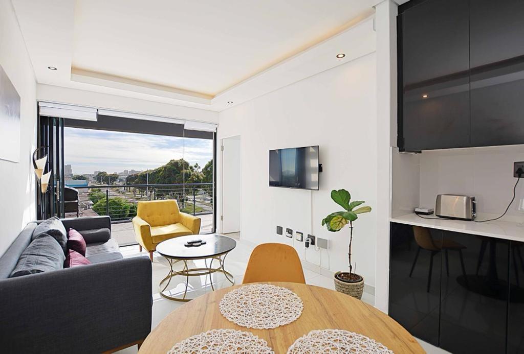 Greystone Executive Apartment *